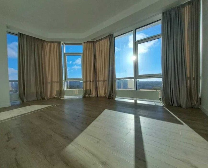 2-ком. с ремонтом и панорамными окнами. ЖК 50 Жемчужина. 1V33