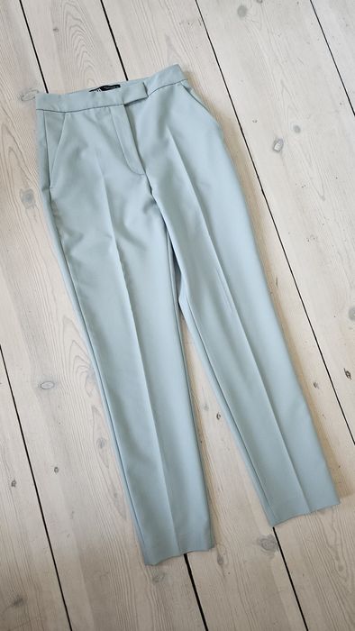 Eleganckie spodnie kant Zara XS 34 mietowe garniturowe damskie basic