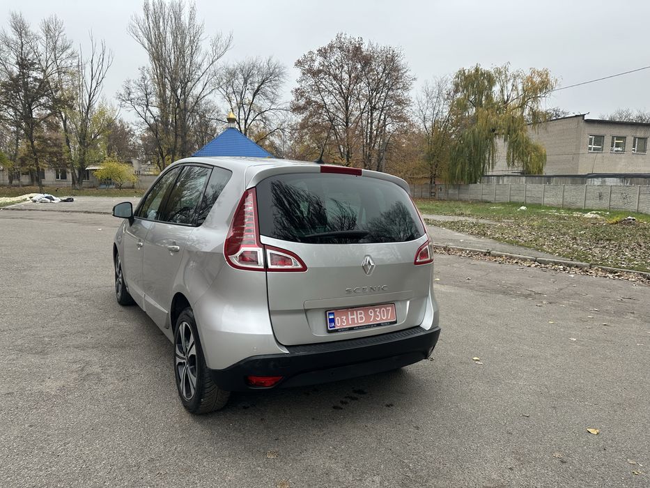 Авто renault scenic 2011 дизель 1.6