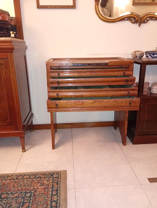 Móvel para faqueiro