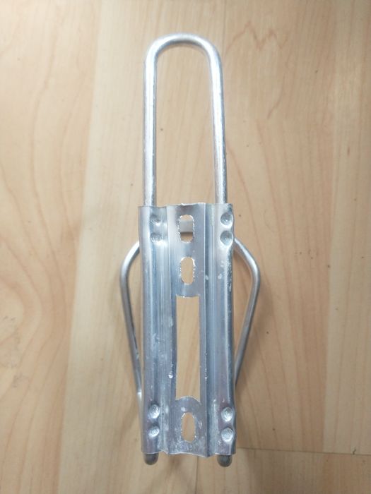 Uchwyt koszyk na bidon do roweru aluminiowy