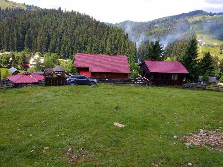 Найкращі краєвиди! Продаж садиби в Яблуниці біля Буковелю. Два будинки на території