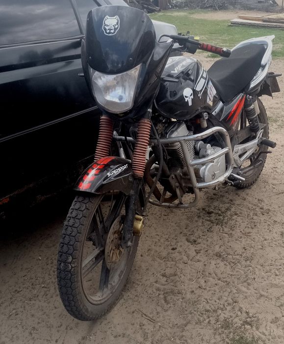 Viper 150 street