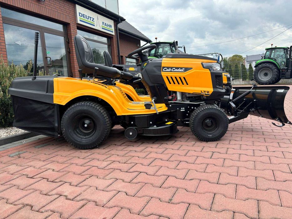 Traktorek/kosiarka CubCadet LT2