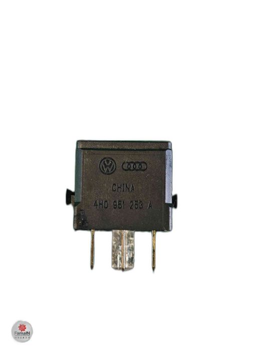 Relé AUDI A4 B8 AUDI A4 B8