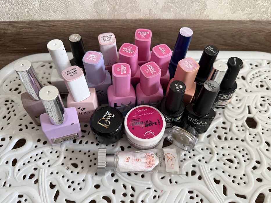 Все для манікюру (бази,лаки)