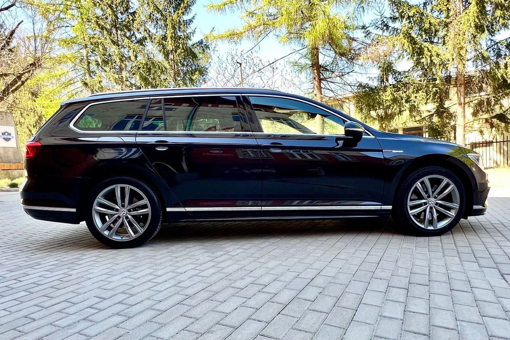 Volkswagen Passat Variant Rline4Motion240PsSkóra NaviTopLedMod2016SerwisNajbogatszy!UNIKAT!