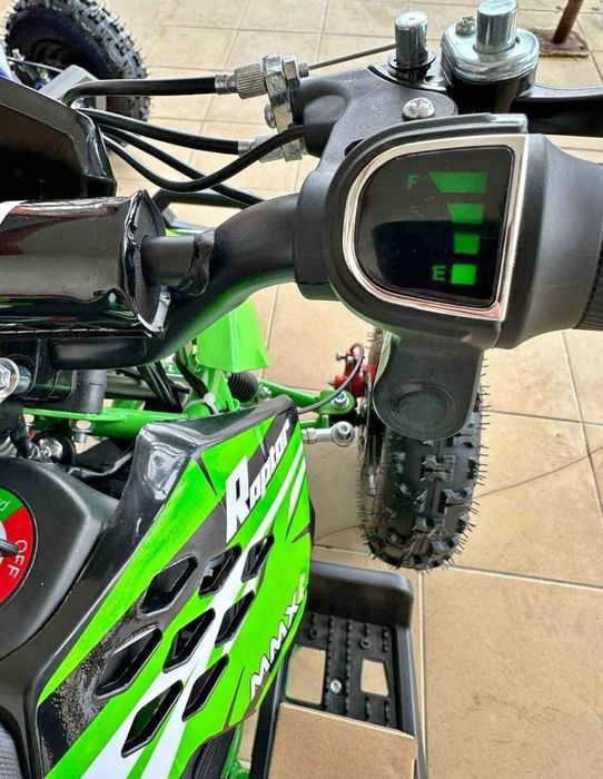 Mini moto 4 elétrica 800w