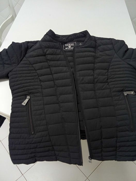 Blusão acolchoado Guess