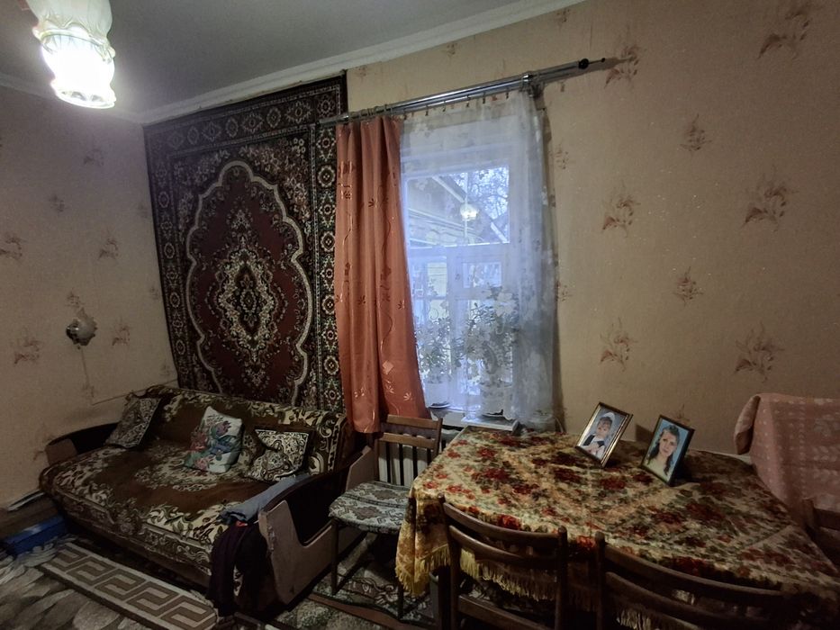 Продаж частини будинку з окремим входом.