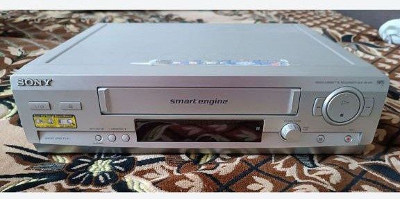 Відеомагнітофон чудовий стан