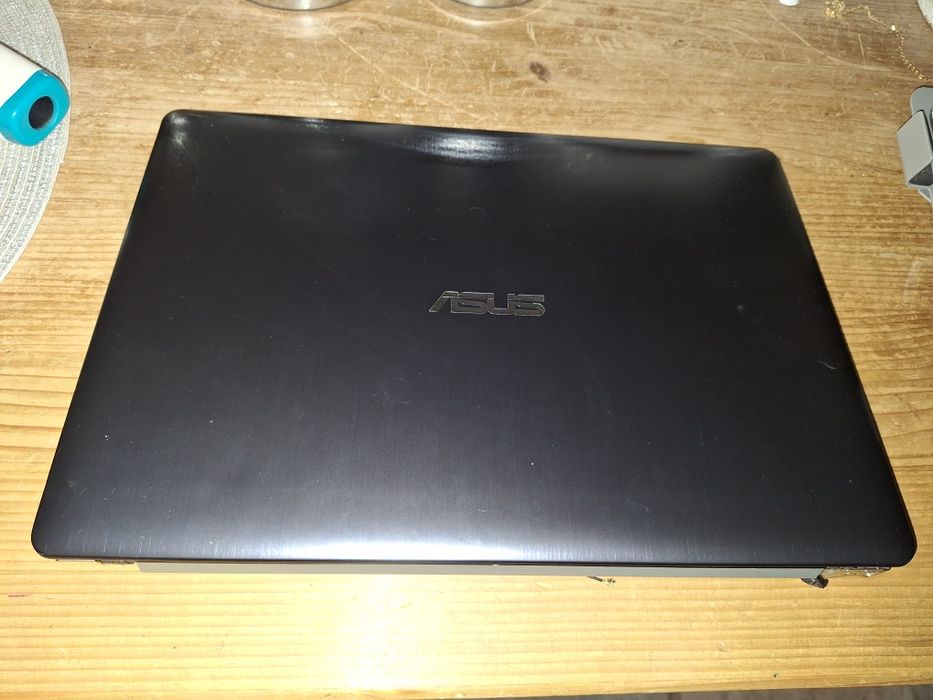 Matryca z obudową Asus R453L