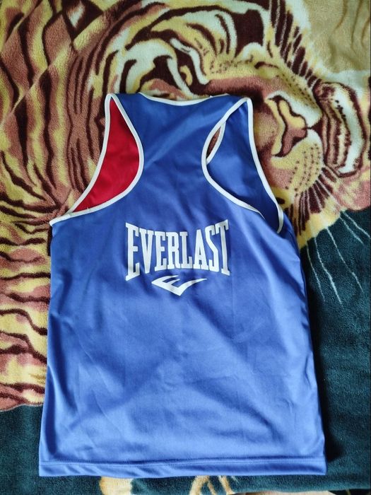 Продам майку EVERLAST