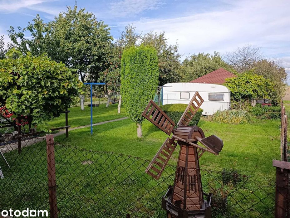 Mieszkanie Krąplewice z dużą działką i dwoma garażami