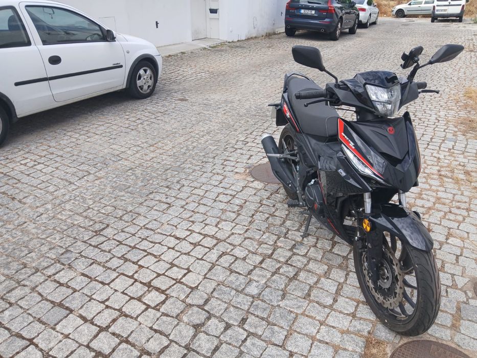 Malaguti spectre gp 125