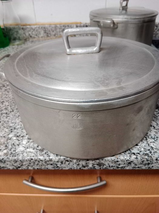 Tachos de metal - marca Meu Lar