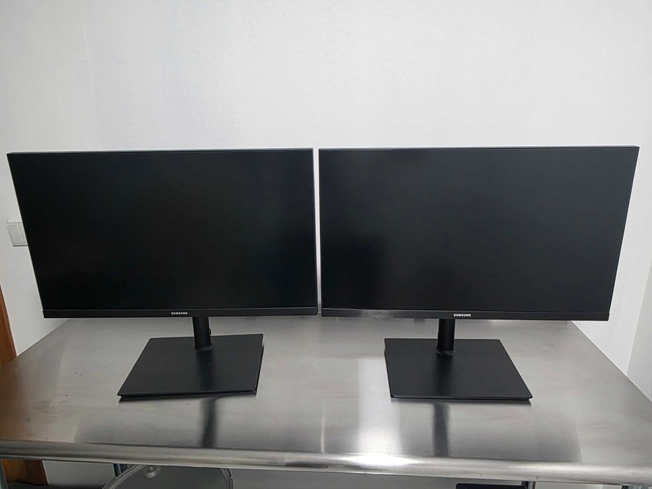 Par de Monitores Samsung S27H850Q 27" QHD USB-C + Braço Duplo