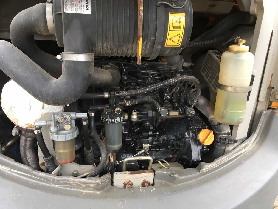 Mini giratória escavadora Yanmar 2.8 ton