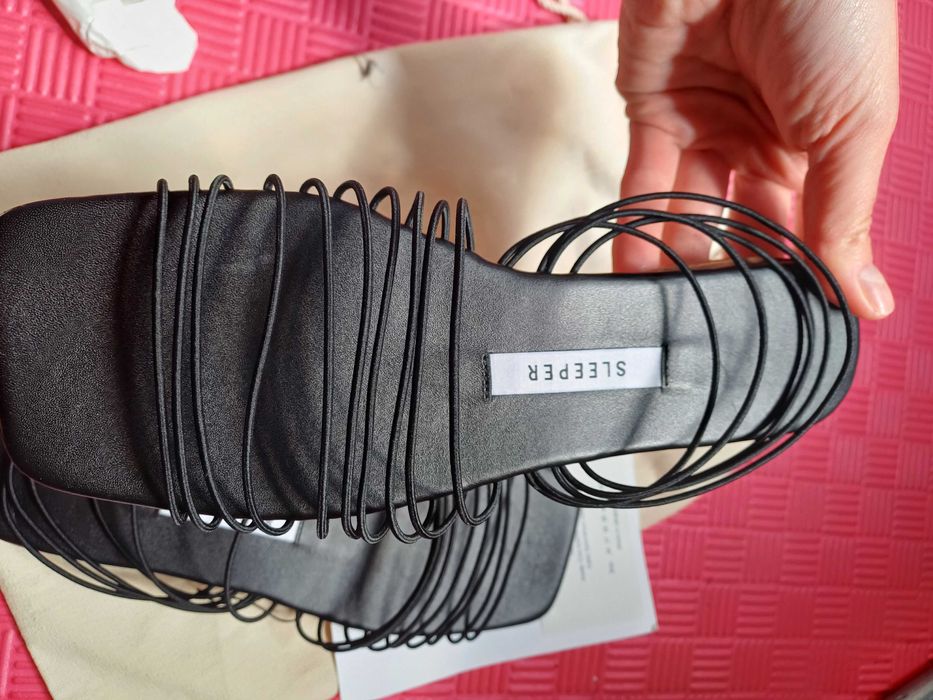 Продам жіночі Strappy Sandals