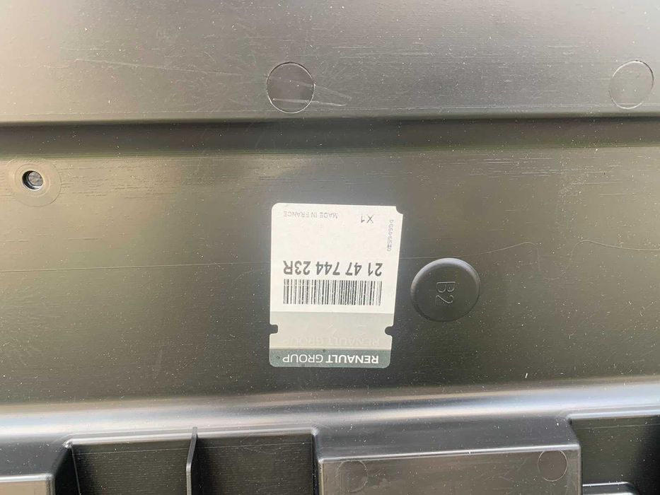 Захист переднього бампера Renault Trafic 1.6 214774423R