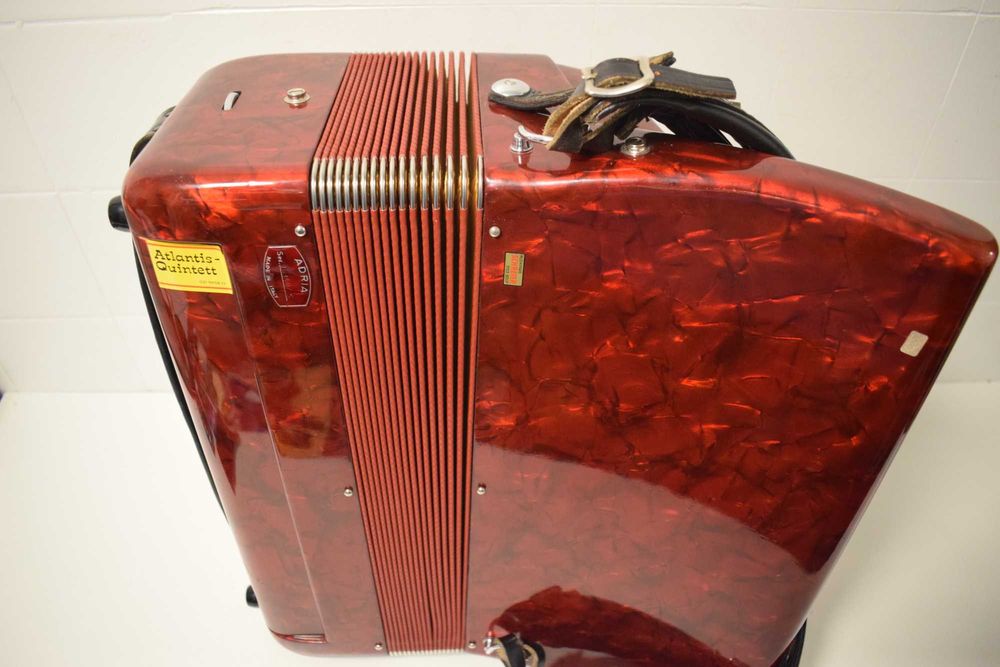 Acordeao Adria 3 Voz 96 Baixos.N 49