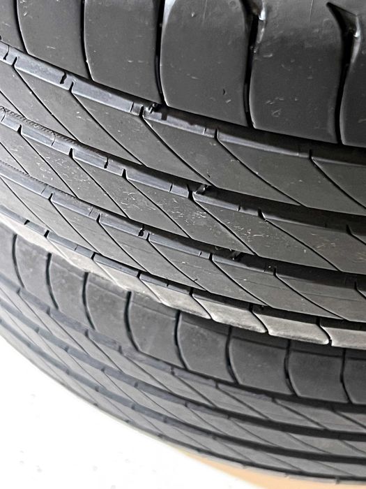 Pneus Michelin e-Primacy - 235/45/18 - Excelentes