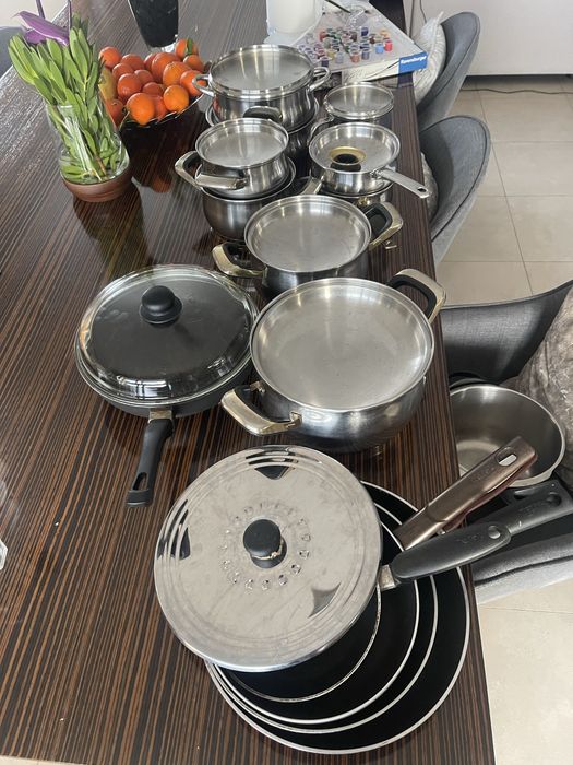 Trem de cozinha tachos e frigideiras