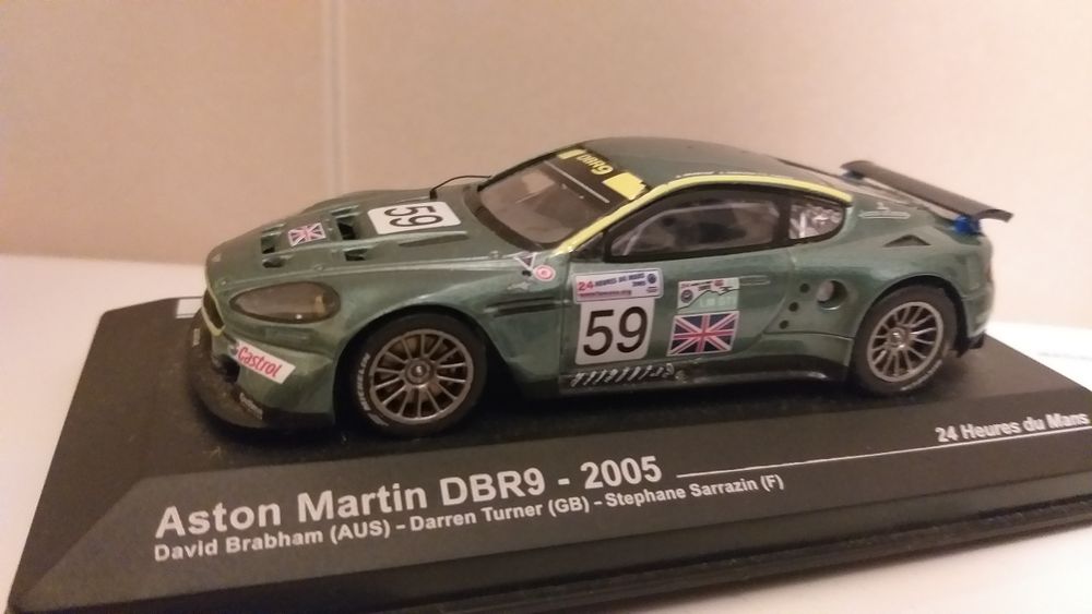 Carros escala 1/43 novos