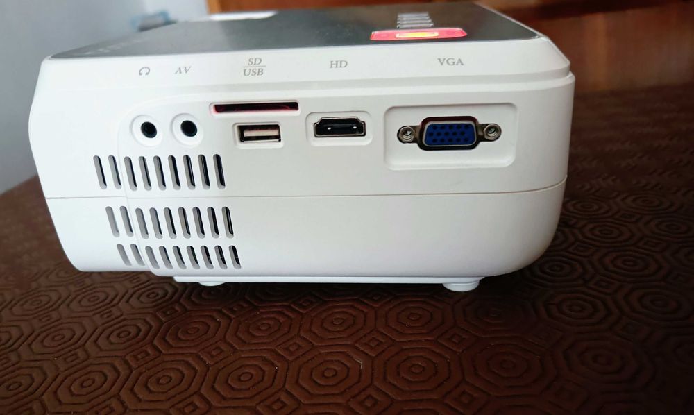Projetor BOMAKER GC555 3600 Lúmenes
