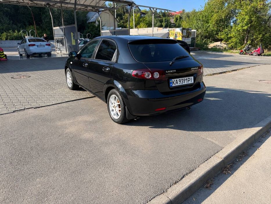 Автомобіль Chevrolet Lacetti
