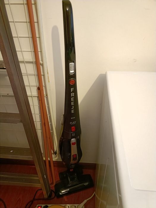 Aspirador vertical Hoover bateria