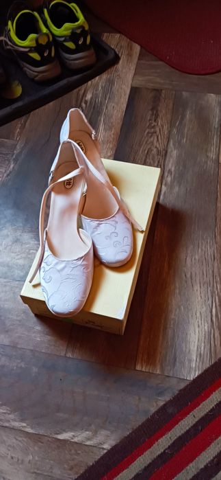 Buty ślubne damskie