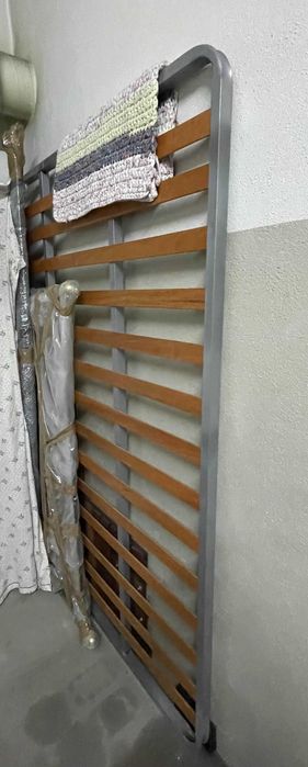 Cama de ferro Antiga