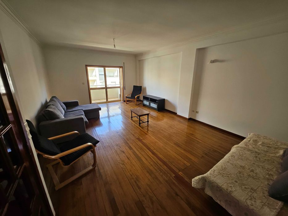 Arrenda-se Apartamento T2 São Vicente