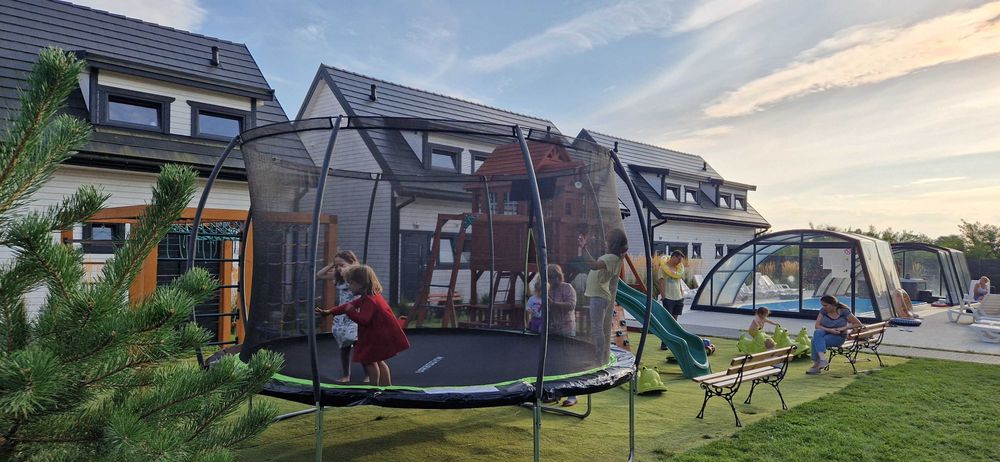 Dzień Kobiet Wolne Domki i Pokoje