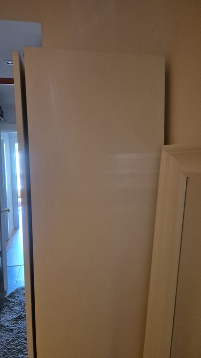 Móvel branco com prateleiras IKEA