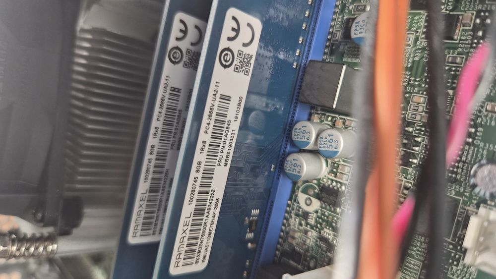 Lenovo ThinkStation P330  intel core i7 8700