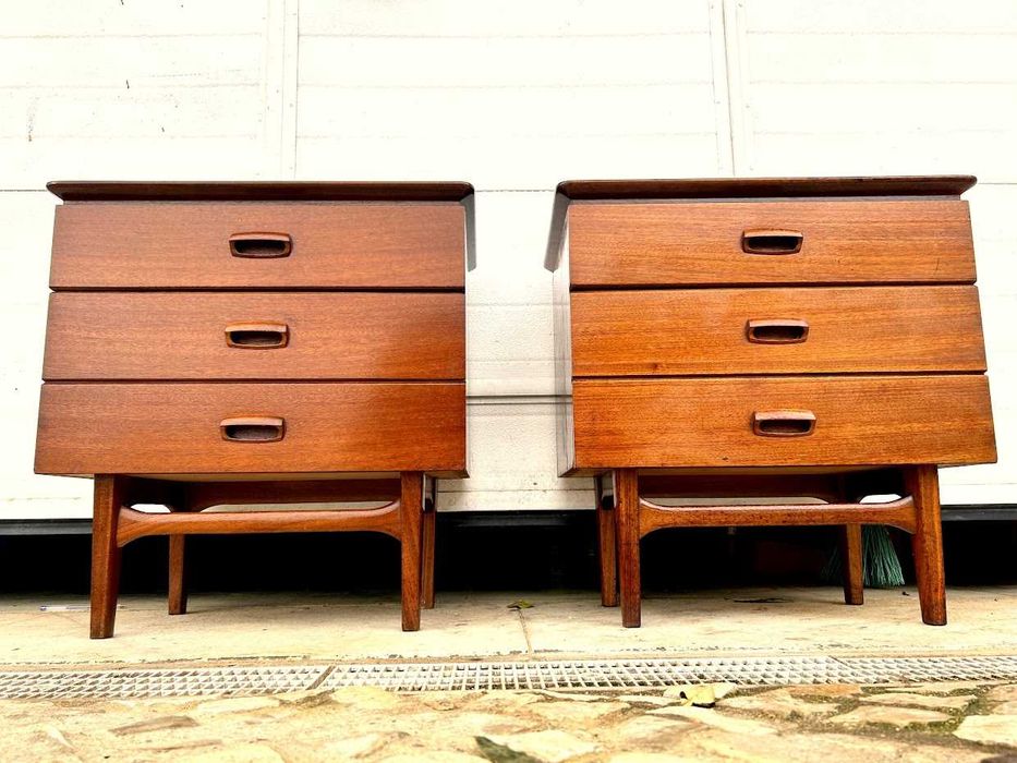 Mesa olaio vintage + 55comp x 33,5prof x 57alt.