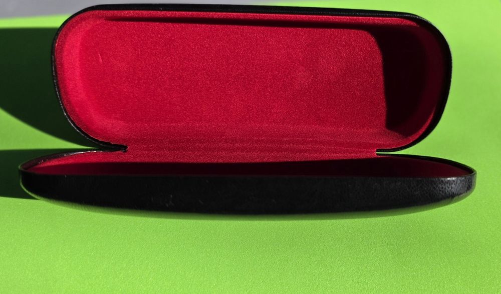 Etui na okulary nowe