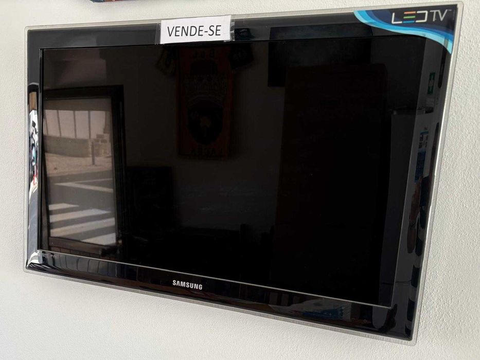 Televisão LED Samsung 32" –  Excelente Estado