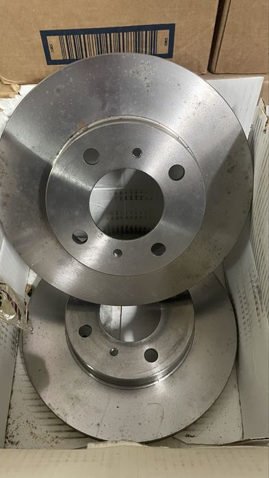 Discos de Travão Mitsubishi 262mm 4x100 – Novos (Par)