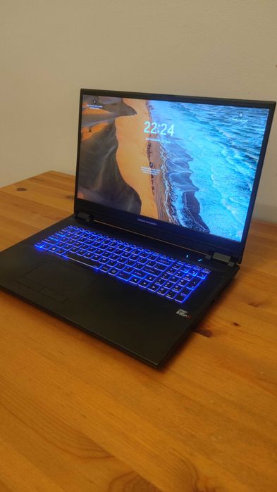 Laptop Do Gier Dream Machines i7-9750H RTX2070 17,3" 16GB 512SSG WIN11