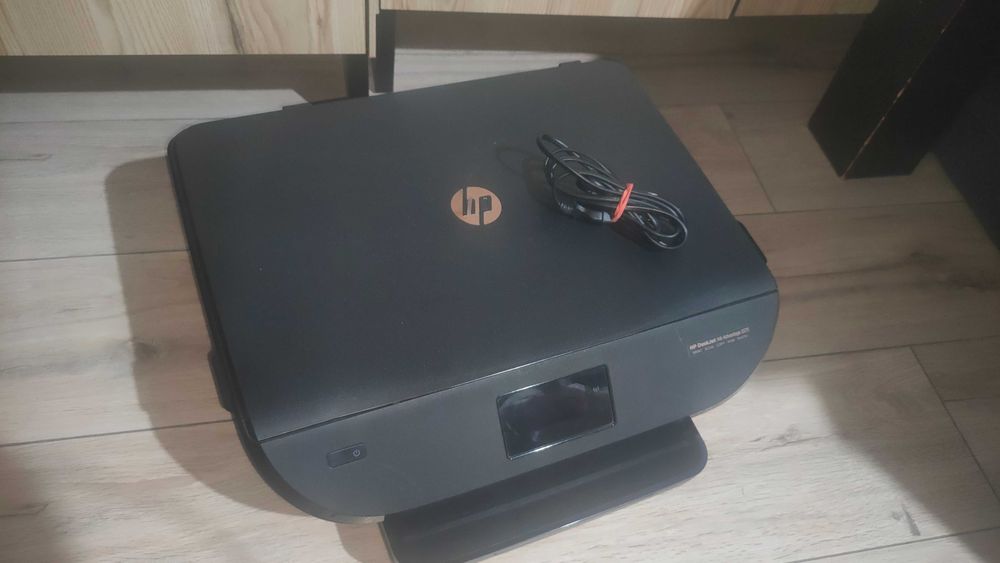 Drukarka wielofunkcyjna HP DeskJet Ink Advantage 5575