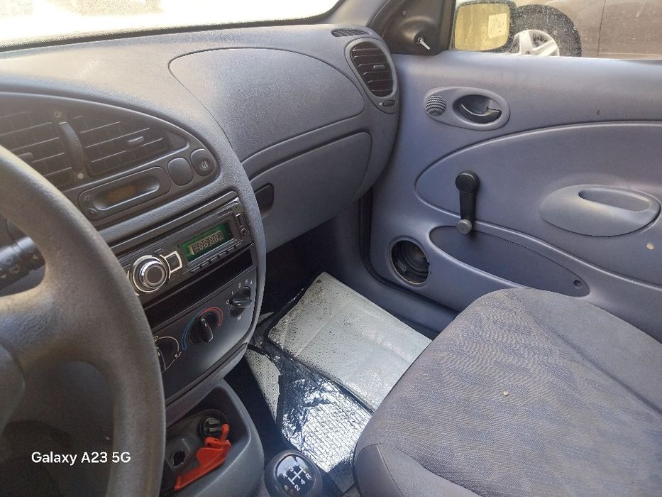 Carro potente e bom motorCarro potente e com bom motor, é só dirigir.
