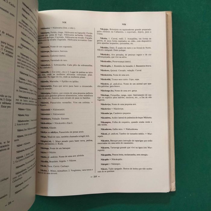 Dicionário Macua-Português - A. Pires Prata