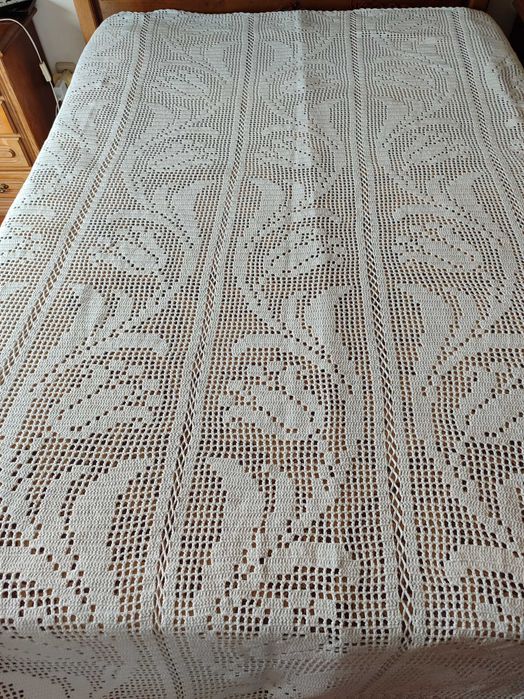 Colcha em renda casal