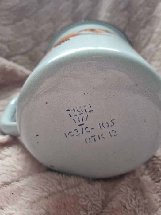 Kubek emaliowany prl