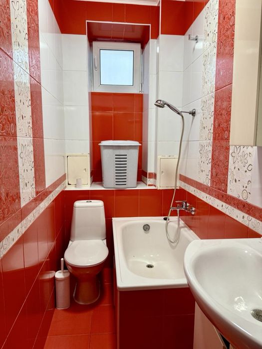 Продам 2-х кімнатну квартиру, Центр міста