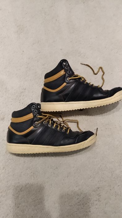 Шкіряні кросівки Adidas 41