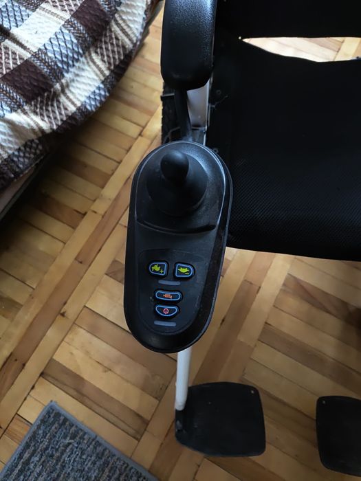 Wózek elektryczny inwalidzki